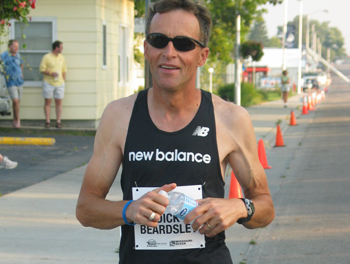 Dick Beardsley running